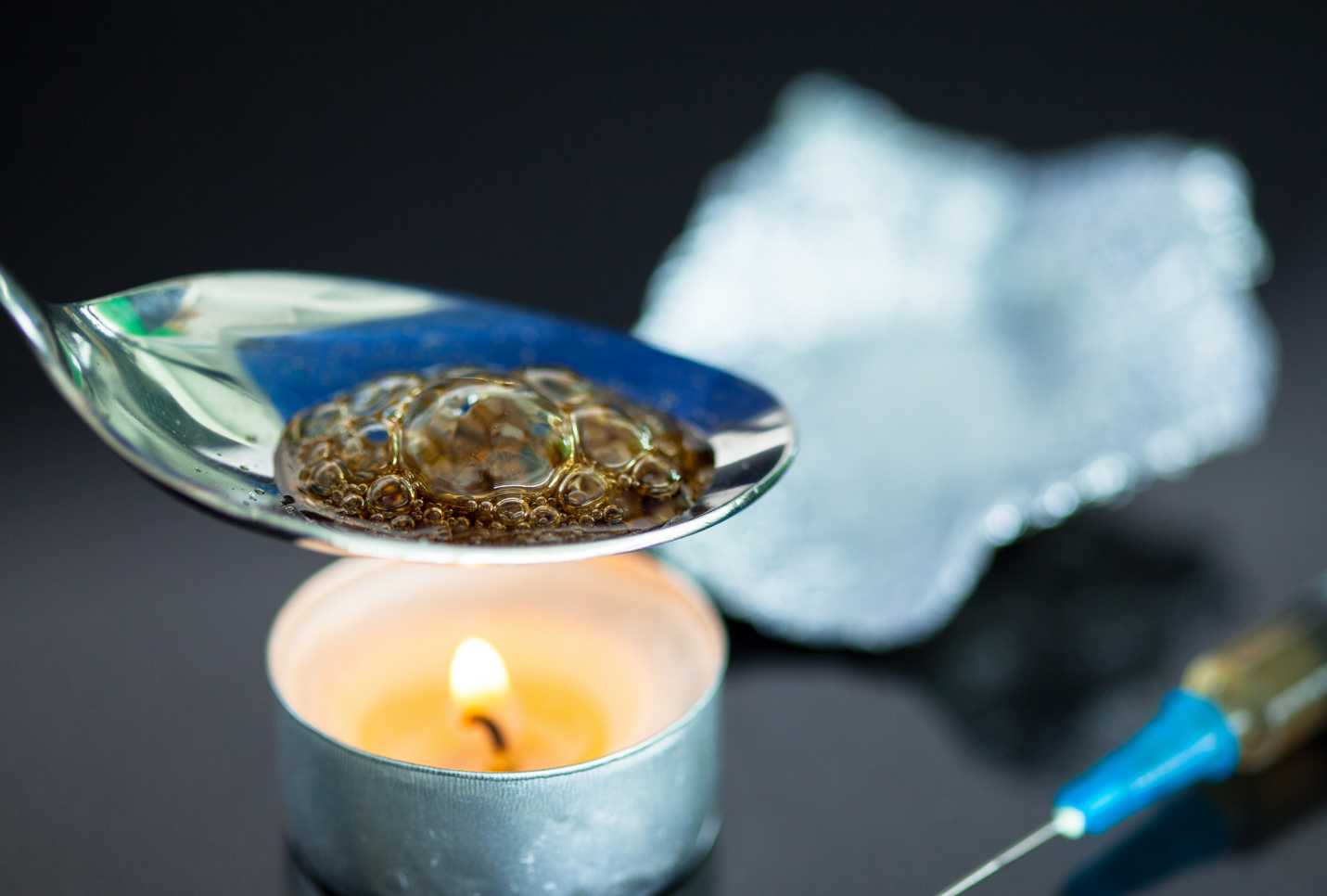 Cover image for Why Is Heroin So Addictive? Examining the Dangers