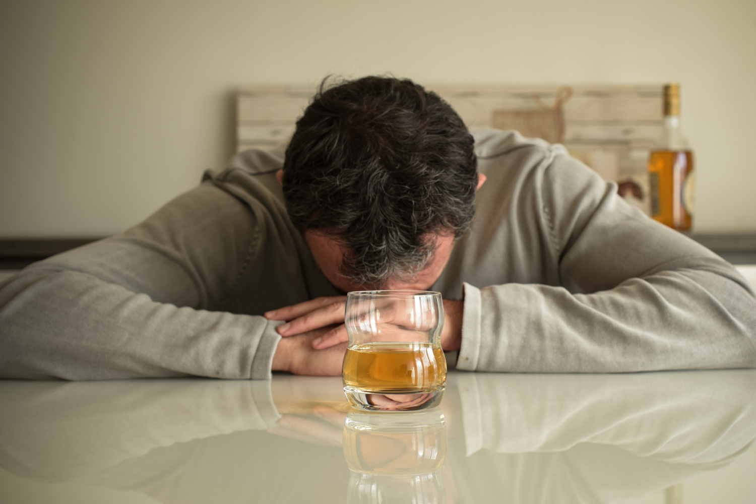 Cover image for Alcohol Dependence vs. Abuse: What's the Difference?