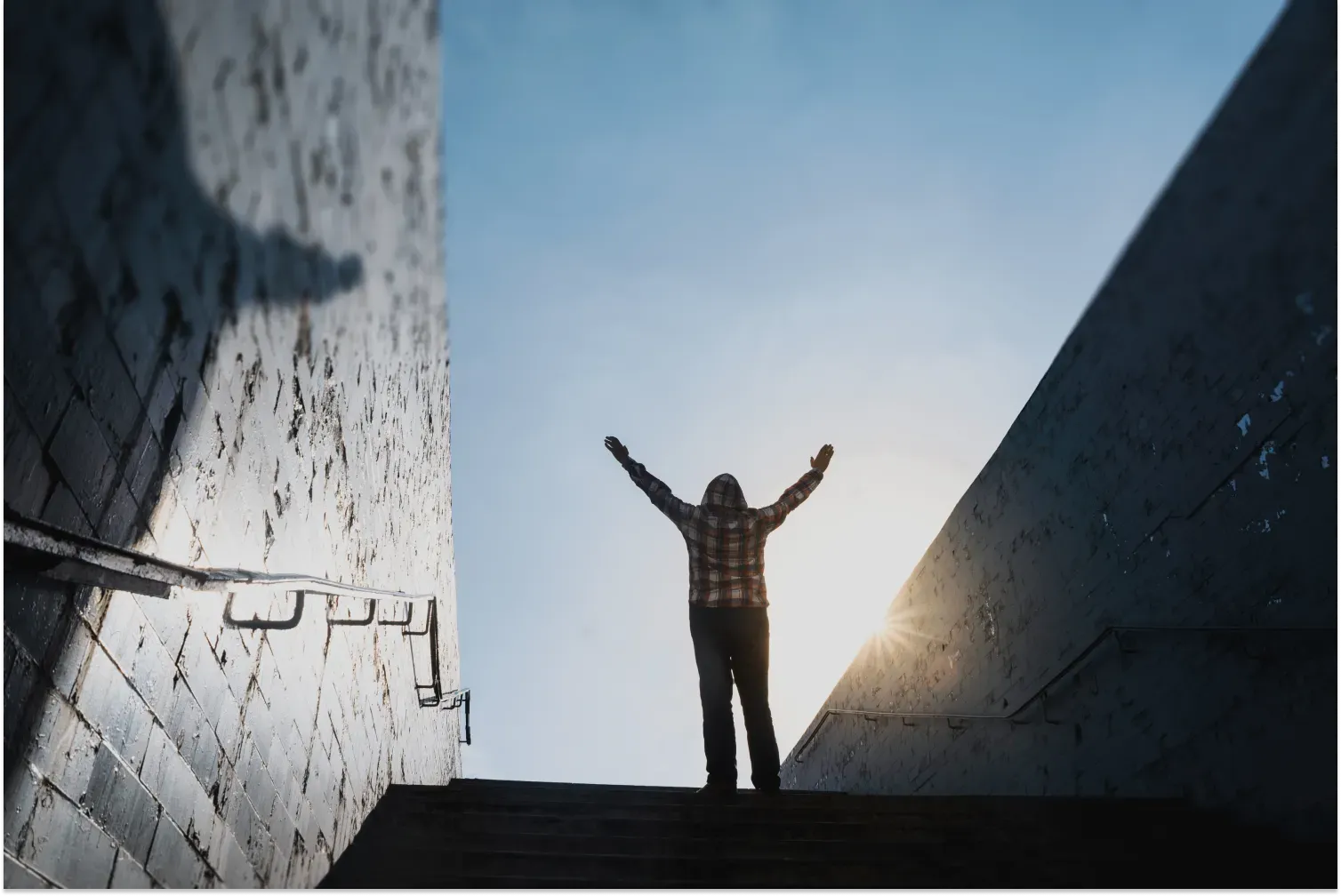 Cover image for 5 Stages of Addiction Recovery